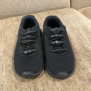 Kids size 11 black Nike’s